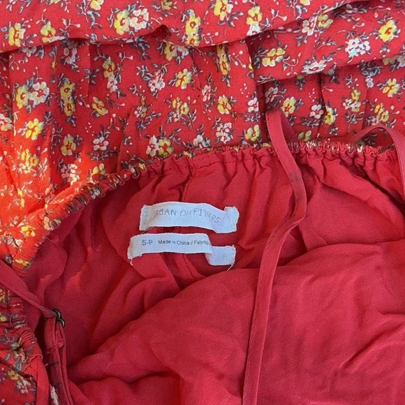 Elegant Red Floral Dress - Picture 15 of 16